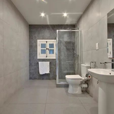 Orangerie 402 By Vallettastay *