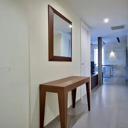 Orangerie 402 By Vallettastay *